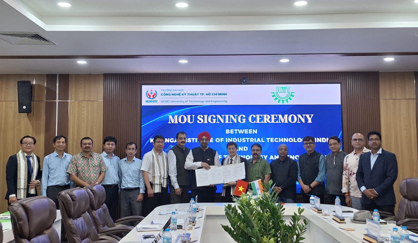 Signs MoU with Vietnam’s HCMC University